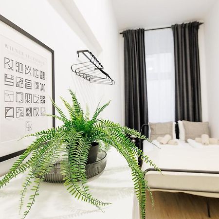 Central City Style Rooms By Home2 Виена Екстериор снимка
