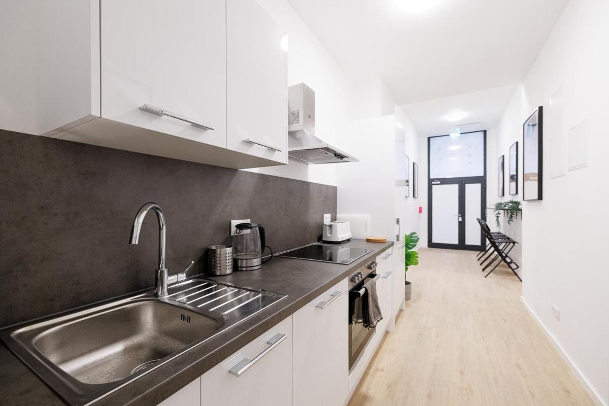 Central City Style Rooms By Home2 Виена Екстериор снимка